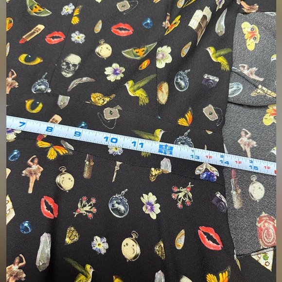 RARE Alexander McQueen Obsession Print Cape Sleeve Black Crepe Dress - Size 44 - Picture 14 of 16